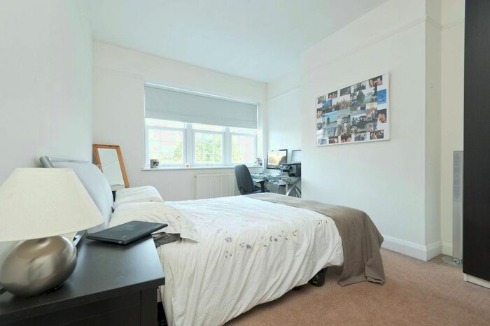 2 Bedroom Flat For Sale In Green Lane, Northwood, HA6