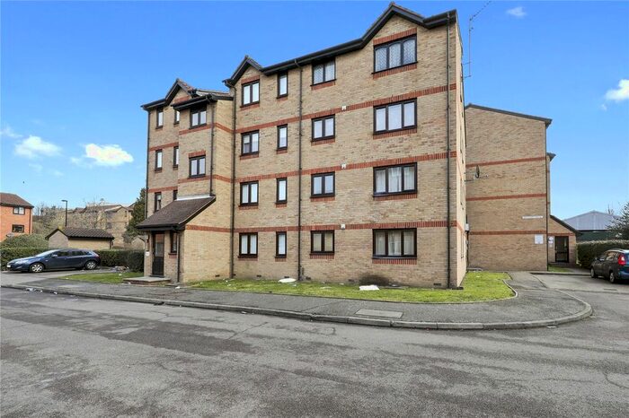 1 Bedroom Flat To Rent In Heywood House, Myers Lane, London, SE14