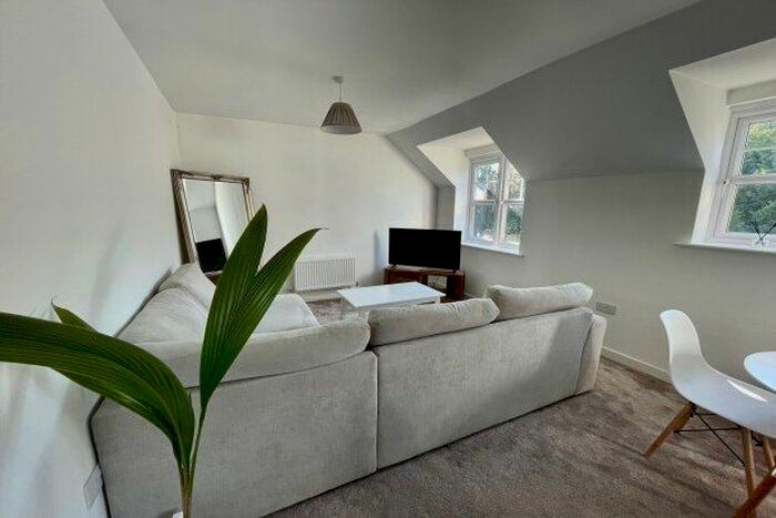 2 Bedroom Flat To Rent In Ward Place, Birmingham, B29