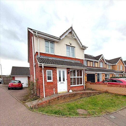 3 Bedroom Semi-Detached House To Rent In Longmeade, Gravesend, DA12