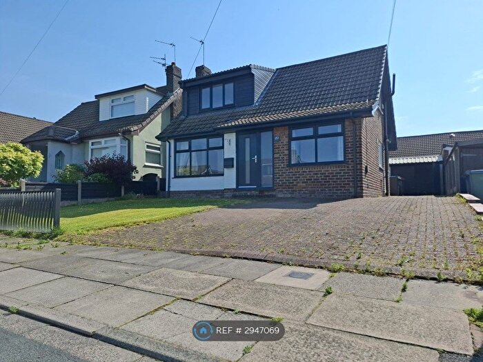 4 Bedroom Detached House To Rent In Cotswold Crescent, Bury, BL8