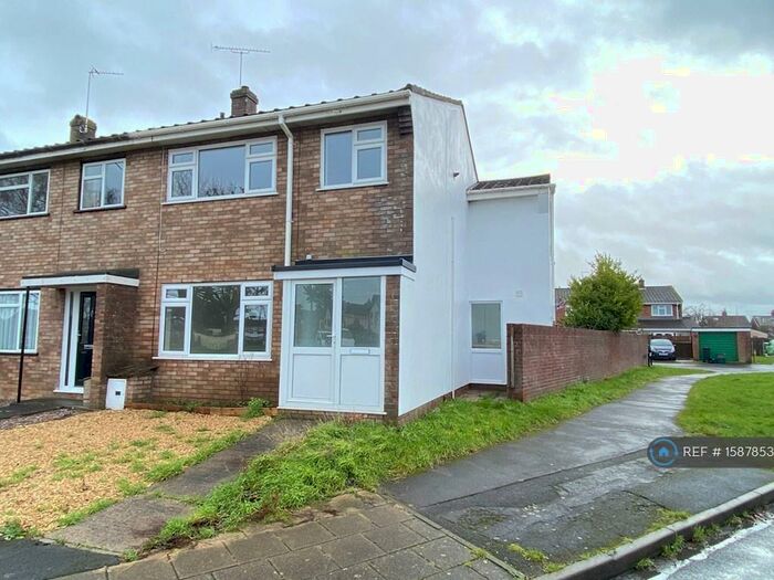 4 Bedroom End Of Terrace House To Rent In Crantock Road, Bristol, BS37