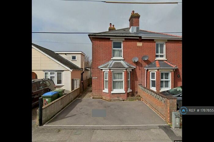 1 Bedroom Flat To Rent In The Grove, Southampton, SO19