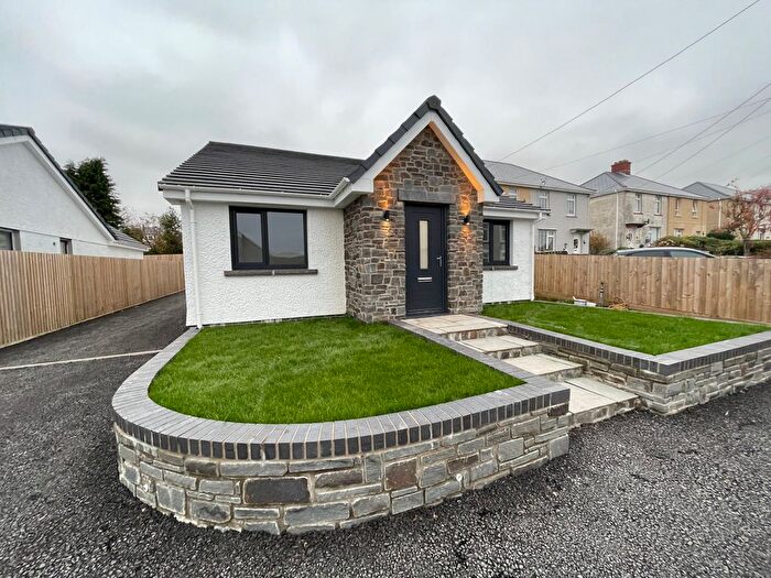 3 Bedroom Bungalow To Rent In Brynceunant, Upper Brynamman, Ammanford, SA18