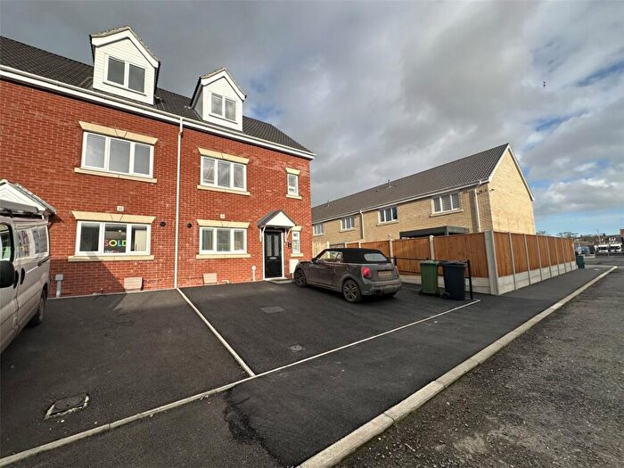 4 Bedroom End Of Terrace House To Rent In Alderman McGee Gardens, Great Yarmouth, Norfolk, NR30