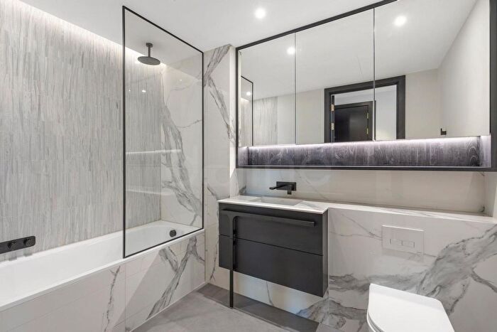 2 Bedroom Flat To Rent In Triptych Place, London, SE1