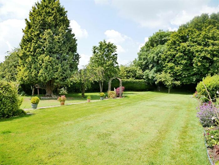 3 Bedroom Detached Bungalow For Sale In Heddington, Calne, SN11