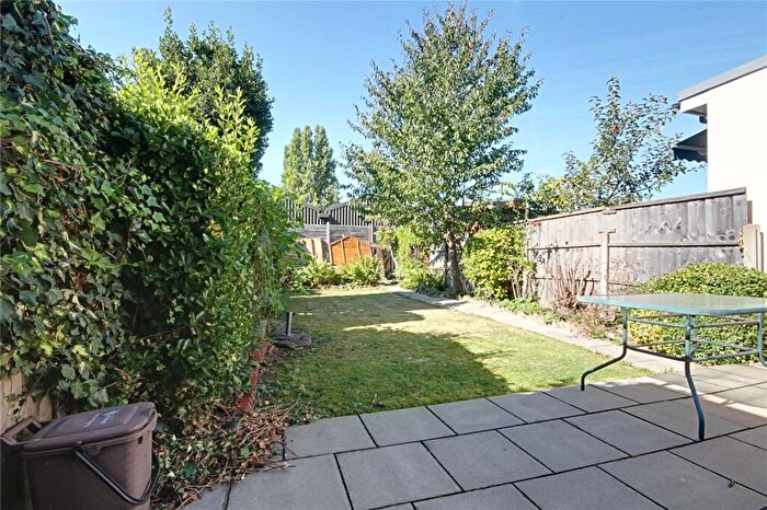 Detached House To Rent In Collinwood Avenue, Enfield, Greater London, EN3