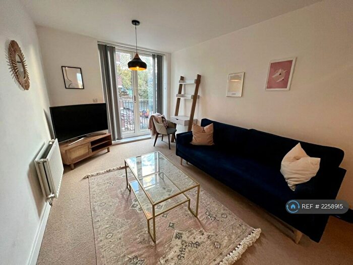 1 Bedroom Flat To Rent In Gideon Road, London, SW11