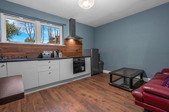 3 Bedroom Detached House To Rent In Craigmillar Park, Newington, Edinburgh, EH16
