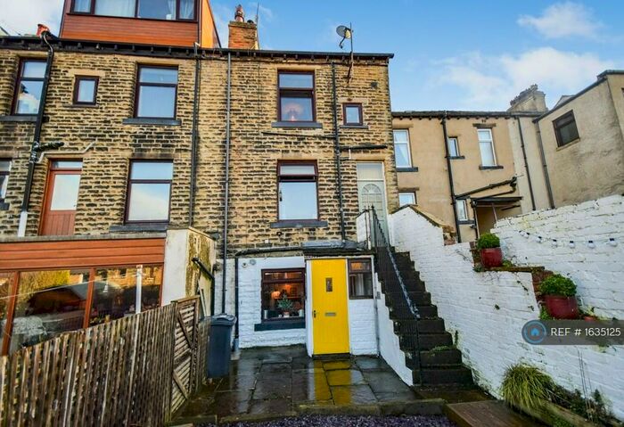1 Bedroom Terraced House To Rent In Hollings Street, Bingley, BD16