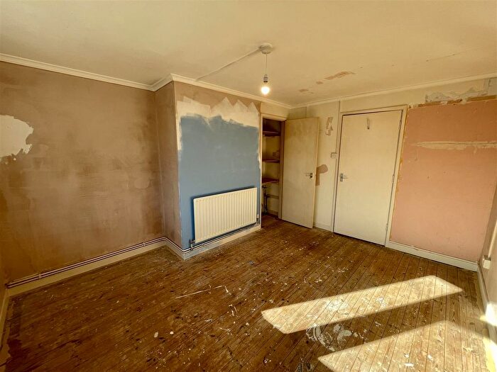 1 Bedroom Flat For Sale In Mayenne Place, Devizes, SN10