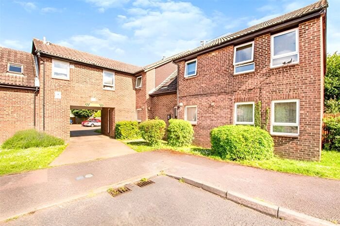 1 Bedroom Studio For Sale In Shepperton Close, Lordswood, Kent, ME5
