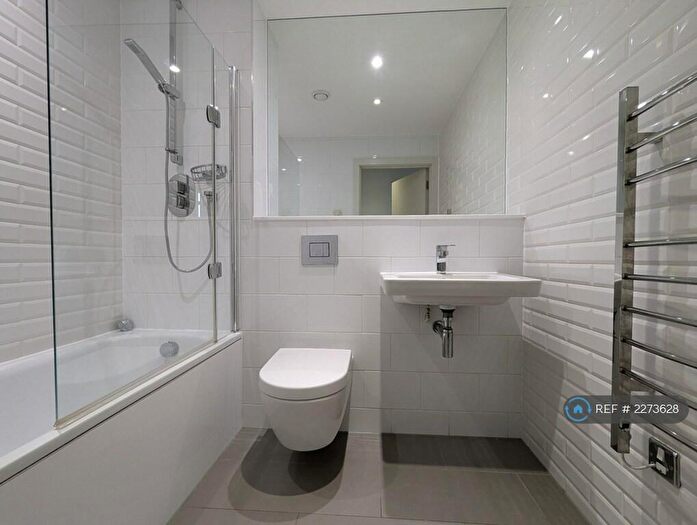 3 Bedroom Flat To Rent In The Textile Building, London, E9