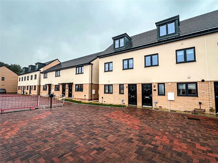 3 Bedroom End Terrace House To Rent In Manor Drive, Peterborough, Cambridgeshire, PE4