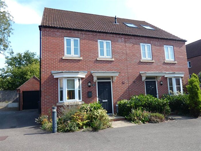 3 Bedroom Property To Rent In Bendish Lane, Bottisham, Cambridge, CB25