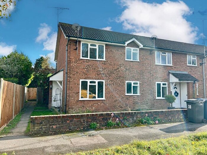 1 Bedroom Terraced House To Rent In Southern Way, Farnham, GU9