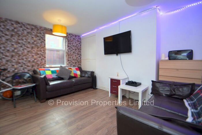 6 Bedroom Terraced House To Rent In Ridgeway Terrace, Woodhouse, Leeds, LS6