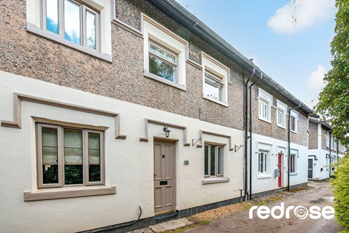 2 Bedroom Cottage For Sale In Lakeside Cottages, Standish, WN1