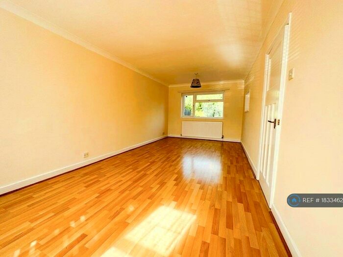 3 Bedroom Semi-Detached House To Rent In Dunard Road, Shirley, Solihull, B90