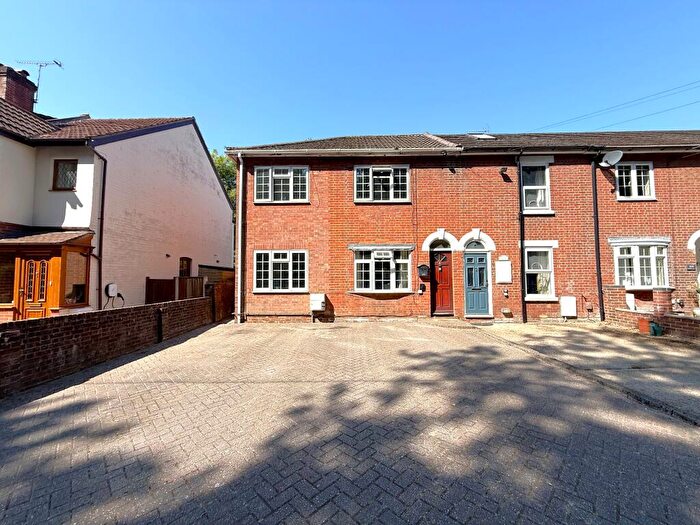 4 Bedroom End Of Terrace House For Sale In Hill Lane, Upper Shirley, Southampton, SO15