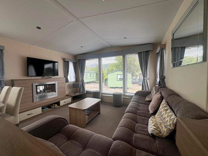 3 Bedroom Park Home For Sale In St. Catherines Caravan Park, PA25