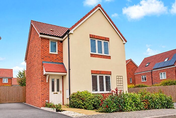 3 Bedroom Detached House For Sale In Bolehyde Close, Coate, Swindon, Wiltshire, SN3