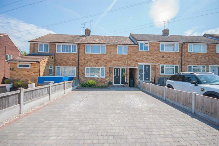 3 Bedroom Terraced House For Sale In Sycamore Way, Moulsham Lodge, Chelmsford, CM2