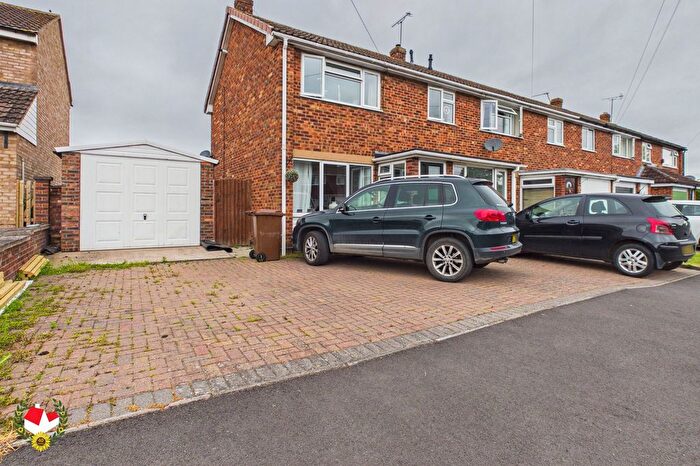 3 Bedroom End Of Terrace House For Sale In Warren Road, Tewkesbury, GL20