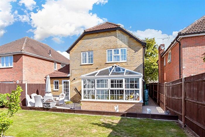 4 Bedroom Detached House For Sale In Viking Way, West Kingsdown, Sevenoaks, Kent, TN15