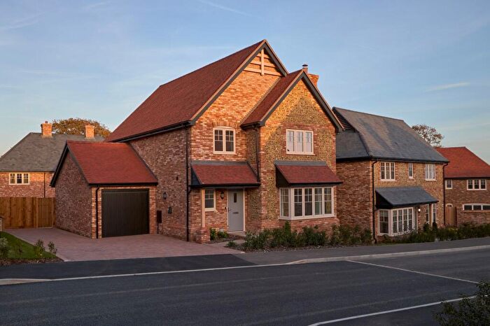 4 Bedroom Detached House For Sale In Ford Road, Arundel, BN18