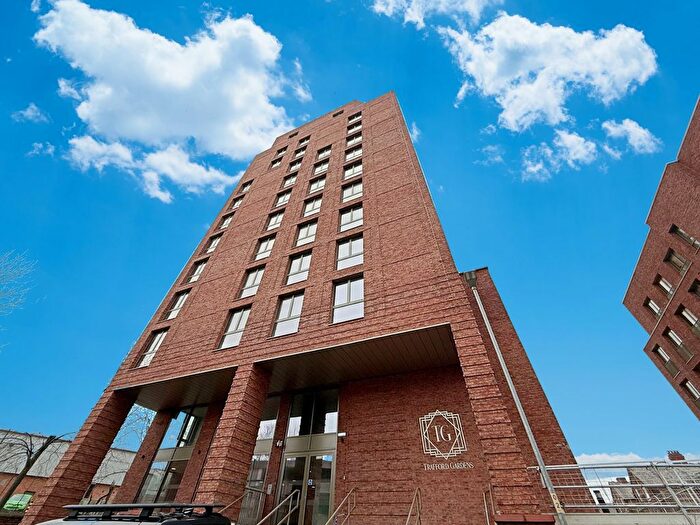 2 Bedroom Flat To Rent In Trafford Gardens, Botanical Avenue, Manchester, M16