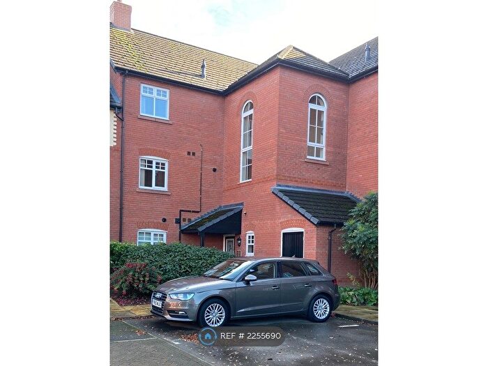 2 Bedroom Flat To Rent In Newhaven Court, Nantwich, CW5