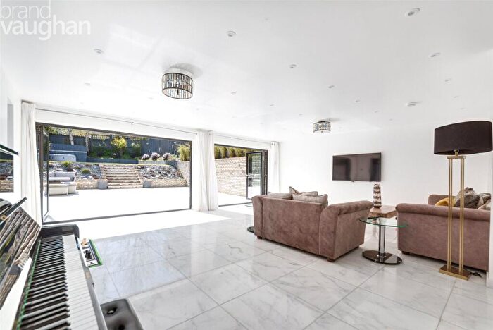 4 Bedroom Detached House For Sale In Wayland Avenue, Brighton, BN1