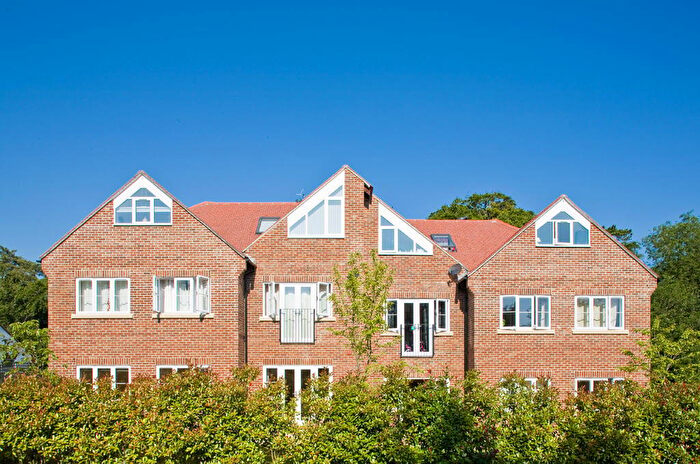 2 Bedroom Flat To Rent In Flat, Chiltern Court, Goring On Thames, RG8