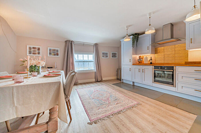 2 Bedroom Apartment For Sale In Bury St Edmunds, Suffolk, IP33