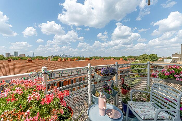 2 Bedroom Flat For Sale In Odessa Street, London, SE16