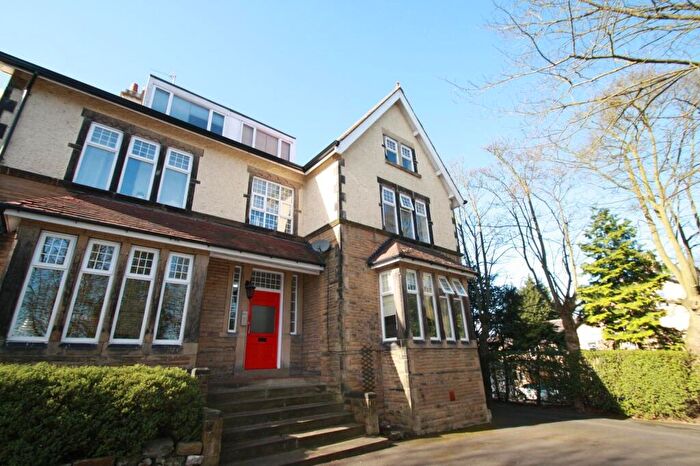 2 Bedroom Flat To Rent In Old Park Road, Leeds, West Yorkshire, LS8
