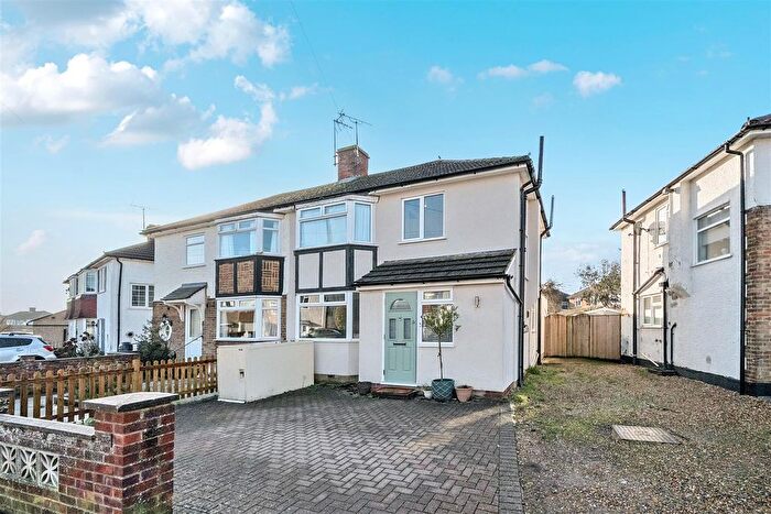 3 Bedroom Semi Detached House For Sale In Valentine Crescent, Caversham, Reading, RG4