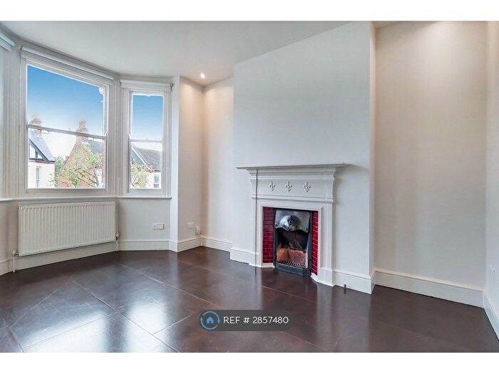 2 Bedroom Flat To Rent In Palermo Road, London, NW10
