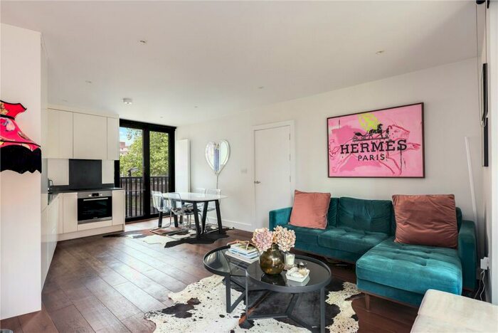 2 Bedroom Flat To Rent In Zinc House, Elsdale Street, London, E9