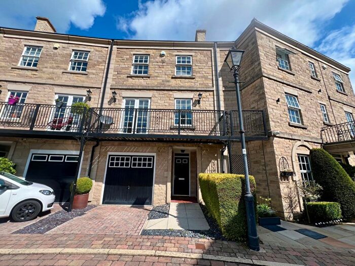4 Bedroom Detached House To Rent In Scalebor Square, Burley In Wharfedale, Ilkley, West Yorkshire, LS29