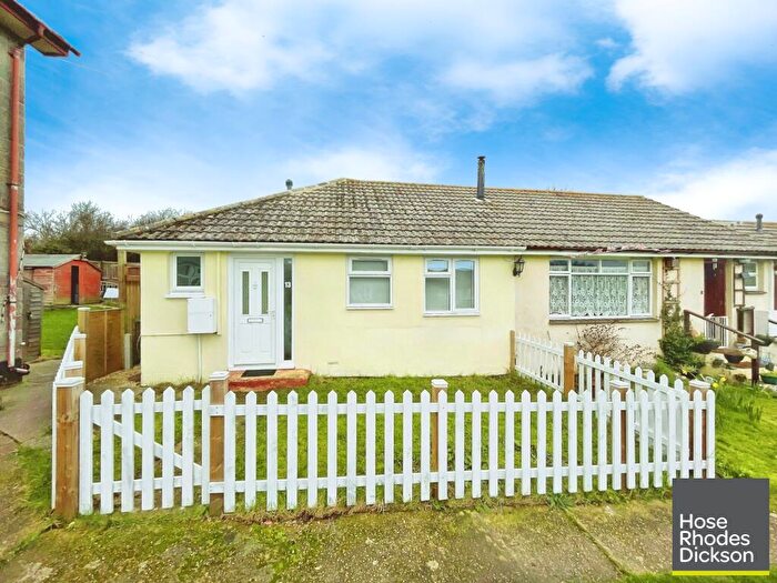 2 Bedroom Bungalow To Rent In Fort Warden Road, Totland, PO39