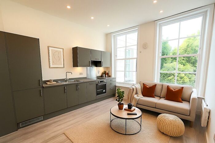 1 Bedroom Flat For Sale In Hartington Place, Eastbourne, BN21