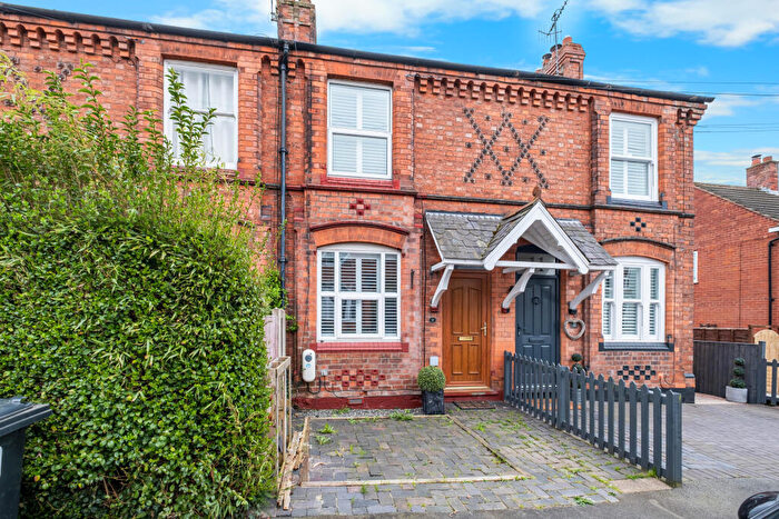 2 Bedroom Terraced House For Sale In Middlefield Road, Bromsgrove, B60