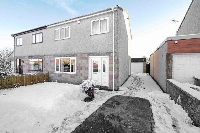 3 Bedroom Semi-Detached House For Sale In Oldmill Crescent, Balmedie, Aberdeen, AB23
