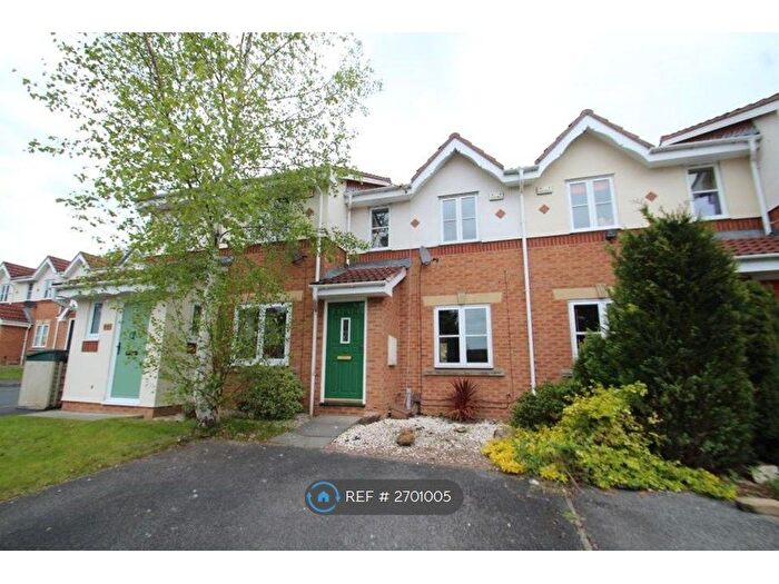 2 Bedroom Terraced House To Rent In Stonegate Crescent, Leeds, LS7