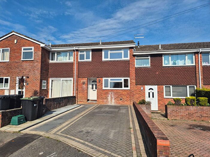 3 Bedroom Terraced House To Rent In Briarswood Road, Poole, BH16
