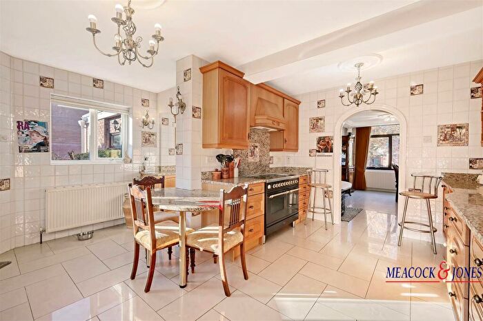 4 Bedroom Detached House For Sale In Tor Bryan, Ingatestone, Essex, CM4
