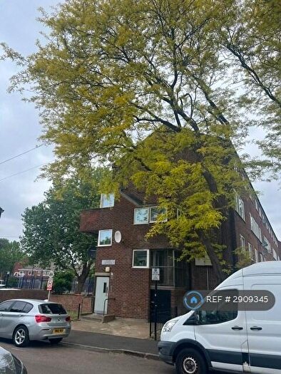 4 Bedroom Maisonette To Rent In Gainsborough Avenue, London, E12